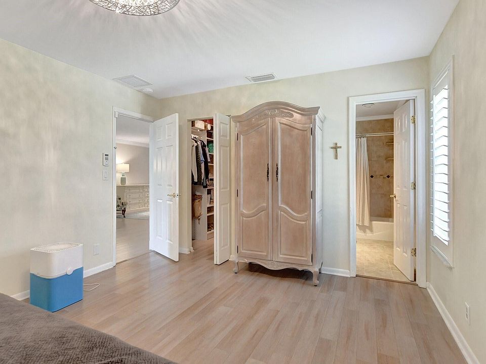 1st image of 388 SW 5th Way