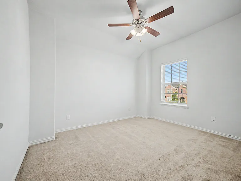6862 Mistley Park — Photo 30