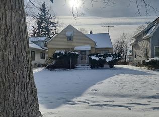 19818 Mountville Dr, Maple Heights, OH 44137