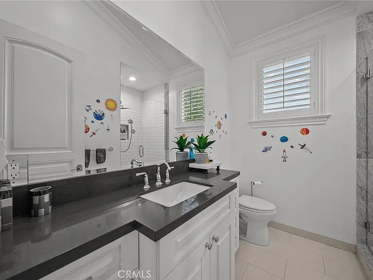 4917 Edgerton Ave — Photo 37