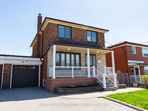 32 Ianhall Rd, Toronto, ON M3M 2B1
