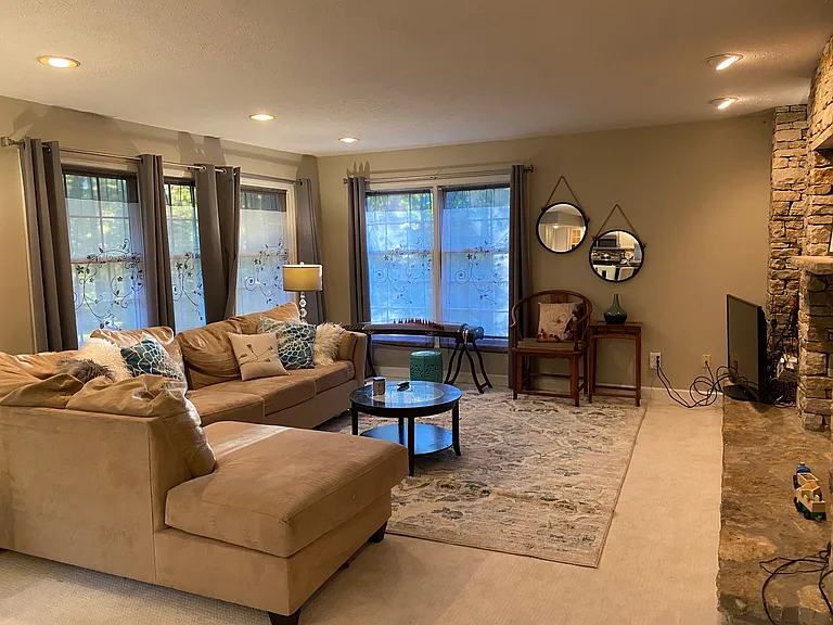 2206 E Autumn Dr — Photo 45