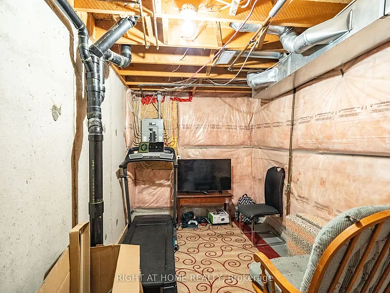 3974 Discovery Ct — Photo 42