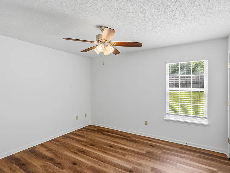 4410-4412 Cheryl Ct. — Photo 14