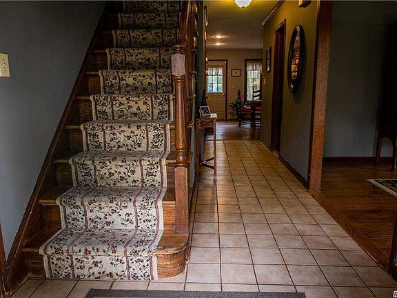 4th image of 25 Cedar Dr #A