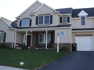 636 Rosewood Cir, Lititz, PA 17543