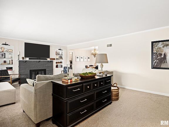 5th image of 3822 N Lynnwood Pl