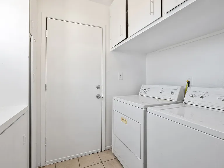 2104 E Cornell Dr — Photo 15