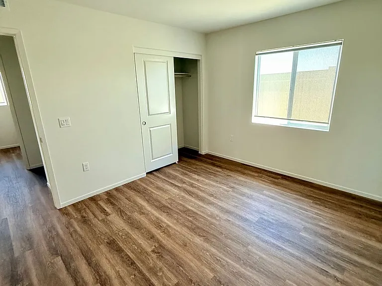 11712 Sebastian Rd — Photo 19
