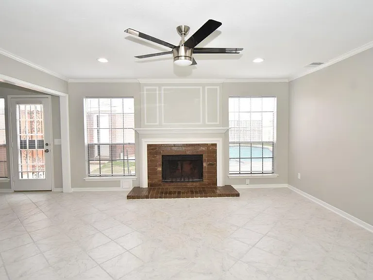 9007 Woodleigh Dr — Photo 3
