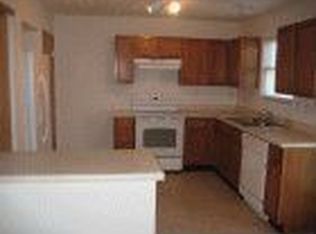7036 Royal Links Dr, Louisville, KY 40228