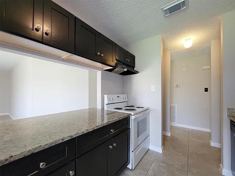 8530 Quail Burg Ln — Photo 12