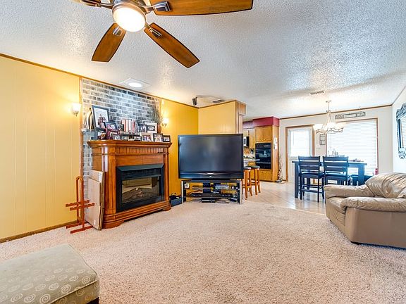 4th image of 810 Nature Dr