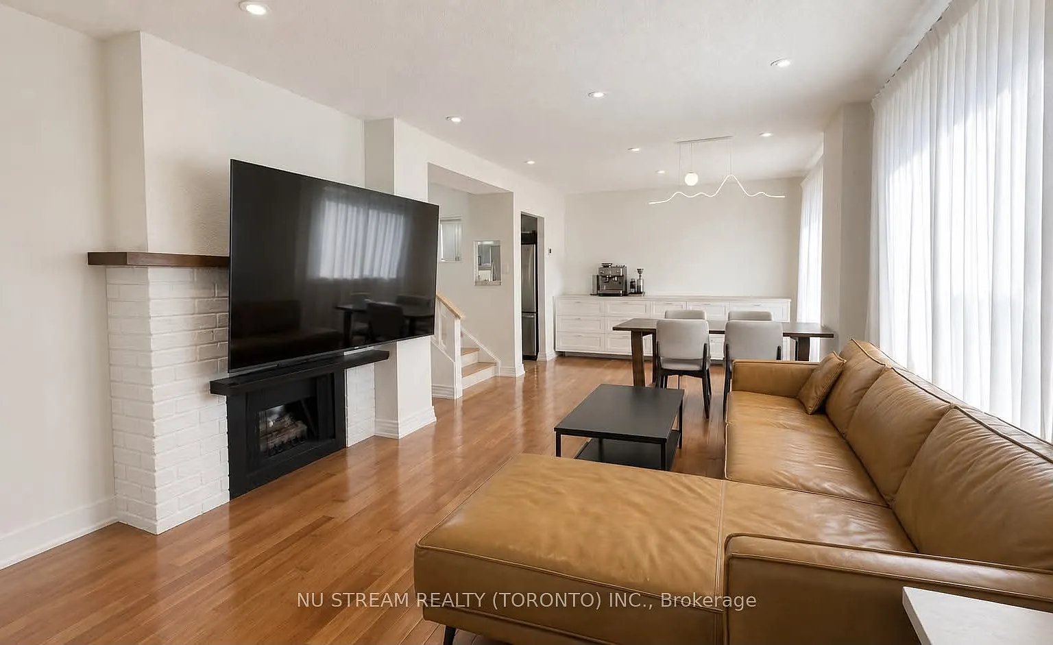 3 bed, $3,100 — Photo 2