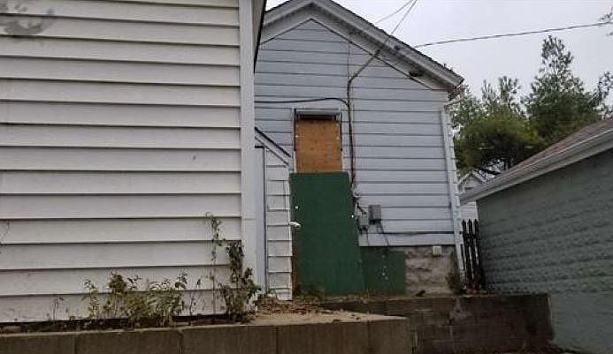 2nd image of 910 S 22nd St