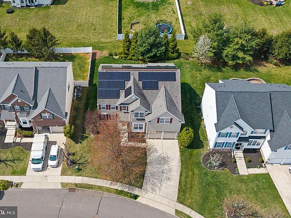4th image of 62 Meadow Run Rd