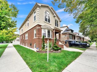 2348 Wesley Ave, Berwyn, IL 60402