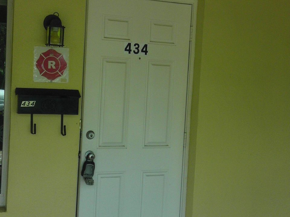1st image of 434 NE 14th Ave
