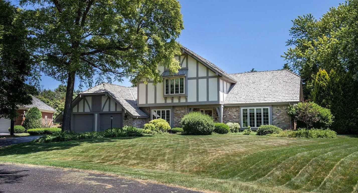 15 Applewood Ct photo 1