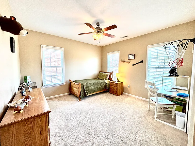 1901 Forest Ln — Photo 44