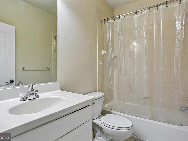 567 Pelican Ave — Photo 17