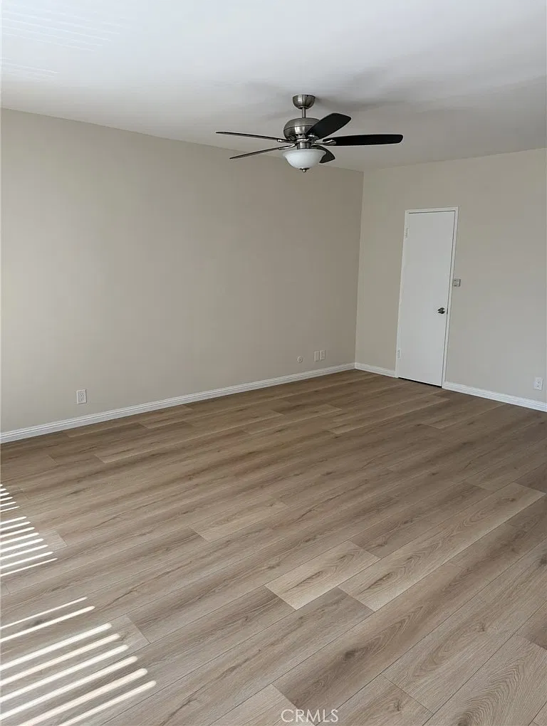 2 bed, 6128 sqft, $2,350 — Photo 3