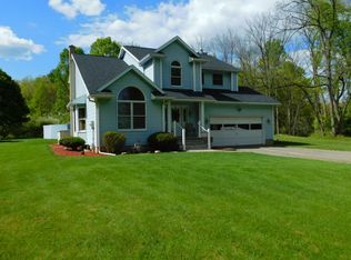 327 Pecks Rd, Harding, PA 18643