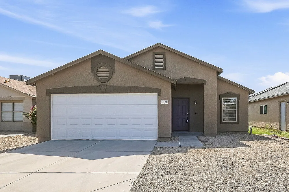 4 bed, 2.0 bath, 1756 sqft, $1,950 — Photo 1