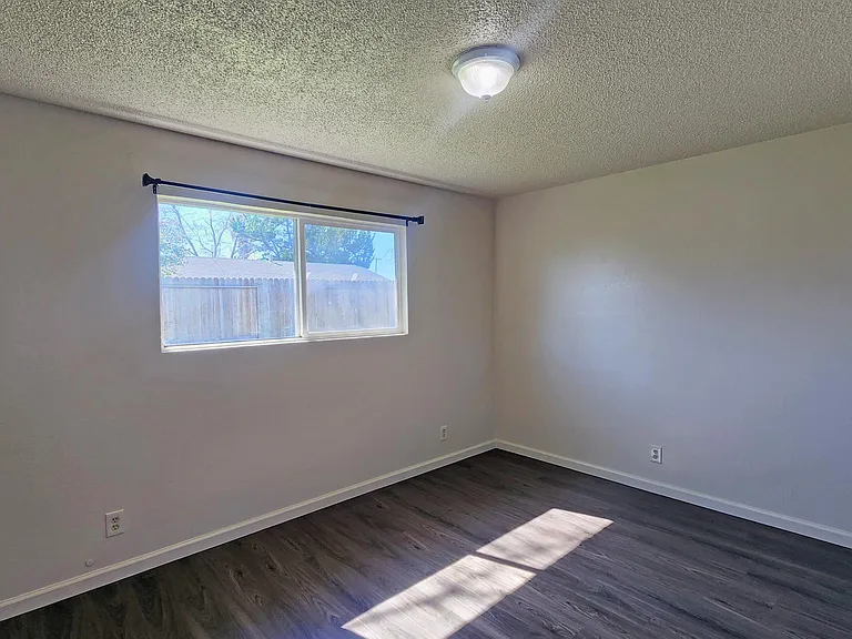 6013 Brett Dr — Photo 26