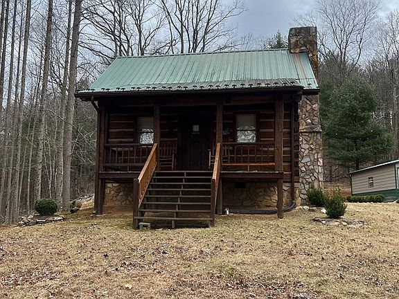 3rd image of 2105 Davis Knob Rd