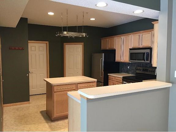 4th image of 13905 52nd Ave N APT 706
