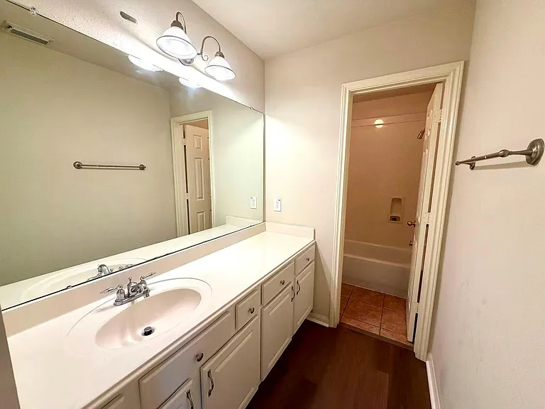 7018 Paradise Park Bnd — Photo 21