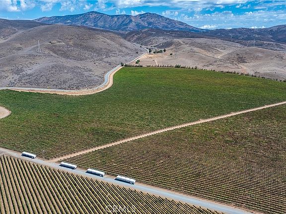 4th image of 35095 Metz Rd