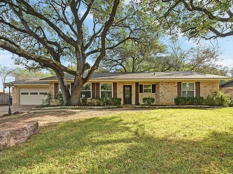 5903 Highland Hills Dr — Photo 1
