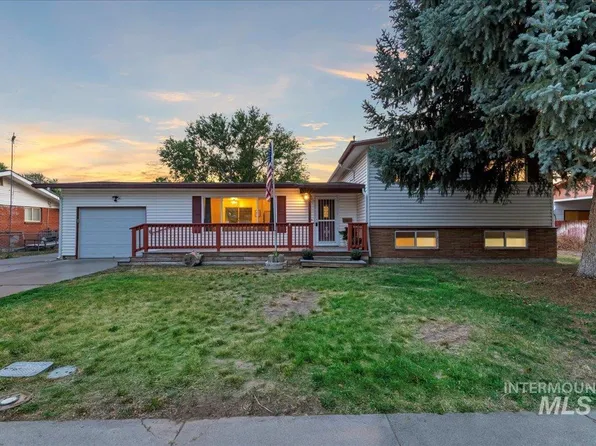 1115 N 6 E, Mountain Home, ID 83647