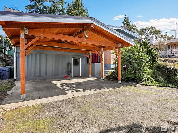 2nd image of 9220 10th Avenue SW
