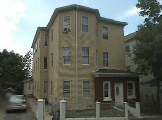 121 Merrifield St APT 1, Worcester, MA 01605