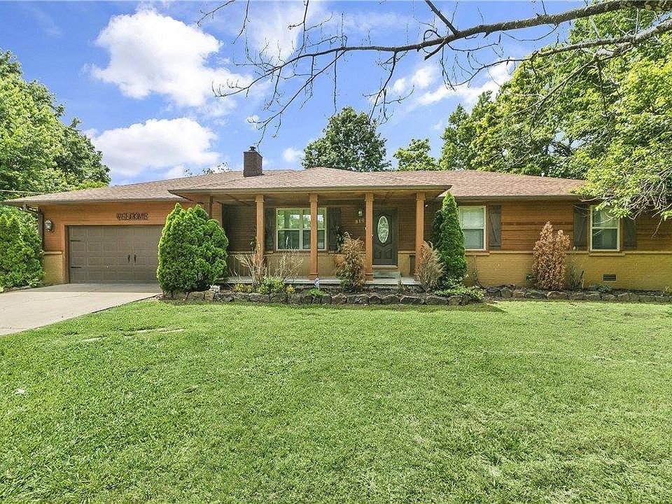 810 N Pleasant St, Springdale, AR 72764 Zillow