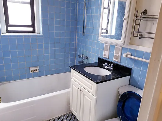 Rented by Barlavi Inc. | media 13