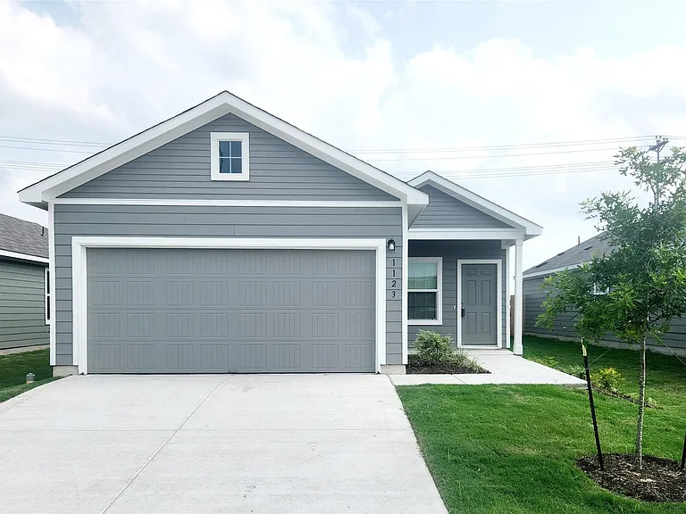 1123 Catfish Ln — Photo 1
