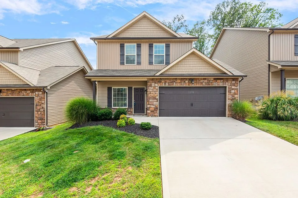 2313 Madeline Vine Ln