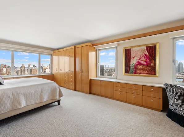 303 East 57th Street image 6 of 8