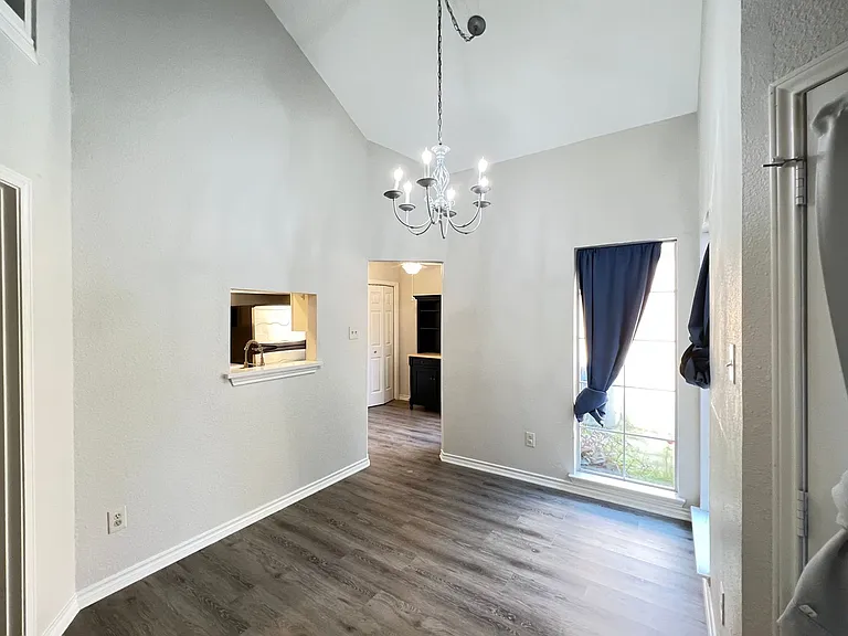 10913 Gable Dr — Photo 12