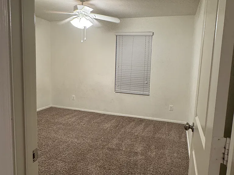 upstairs bedroom #2