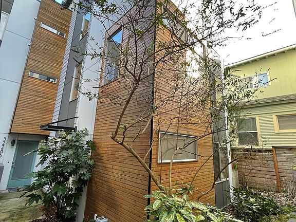 4th image of 5228 12th Ave NE #A