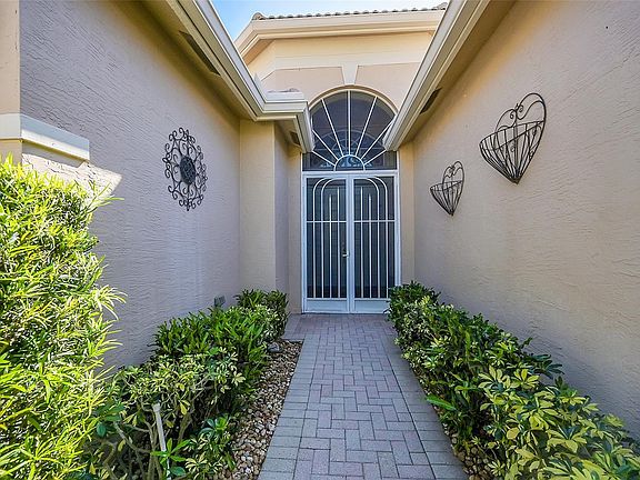 4th image of 11602 Pamplona Boulevard