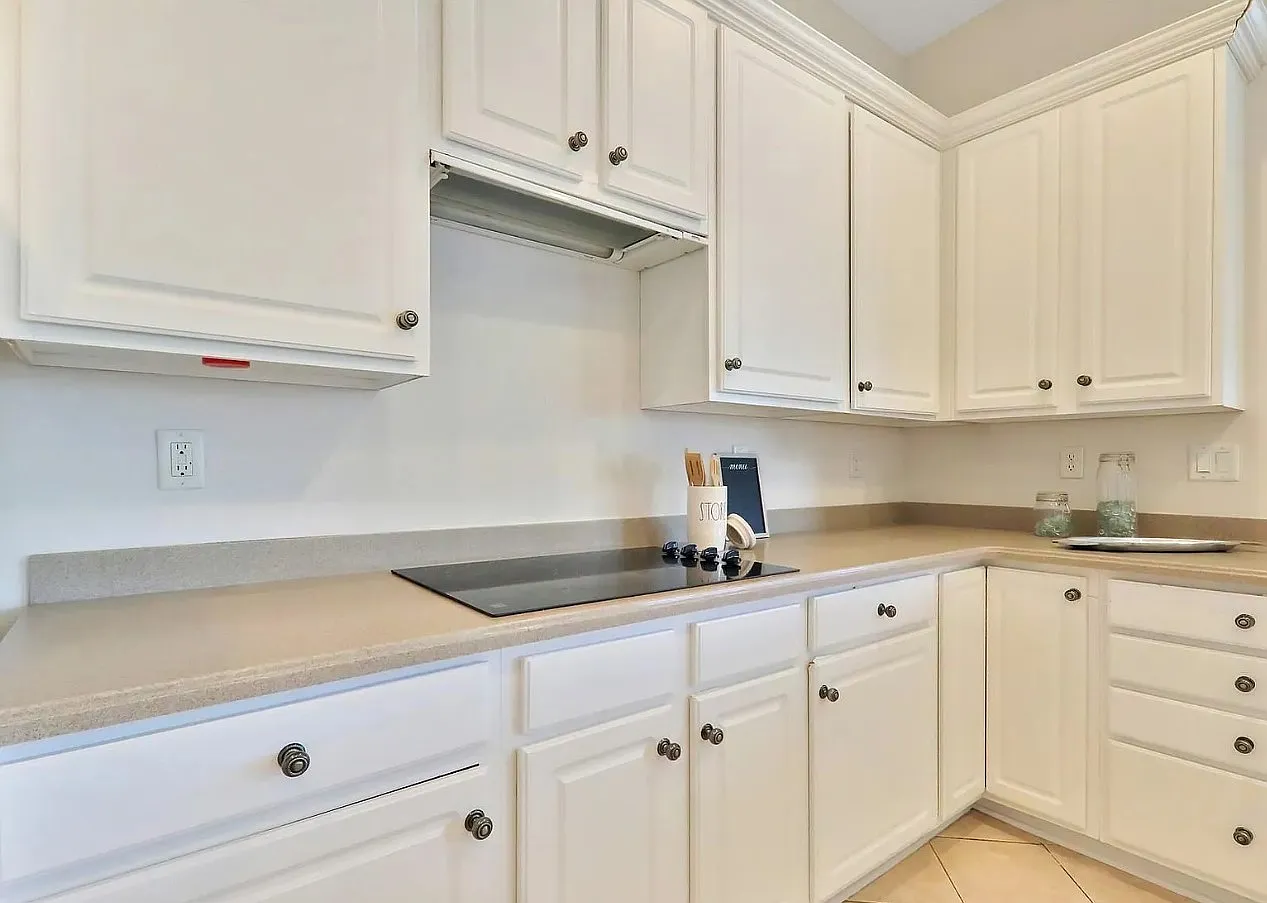 4 bed, 3169 sqft, $3,750 — Photo 4