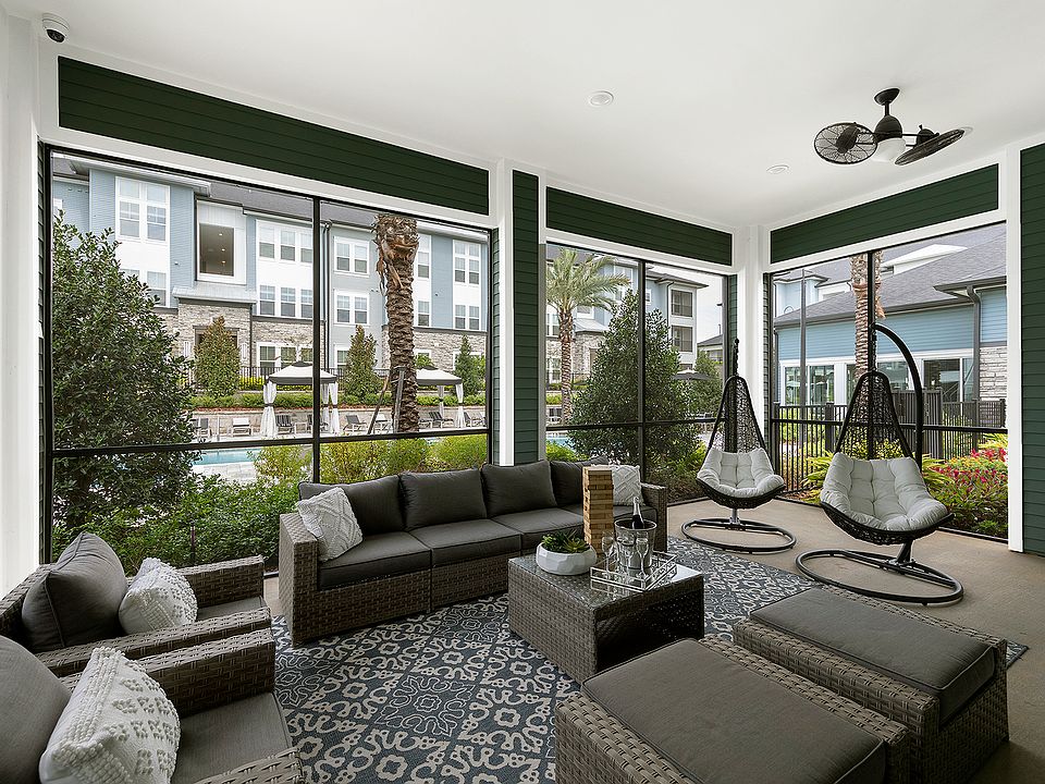 Cottonwood Clermont Outdoor Patio