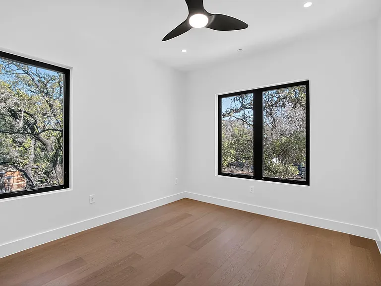 434 Brady Ln — Photo 27