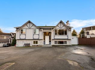 14858 88a Ave, Surrey, BC V3R7T3